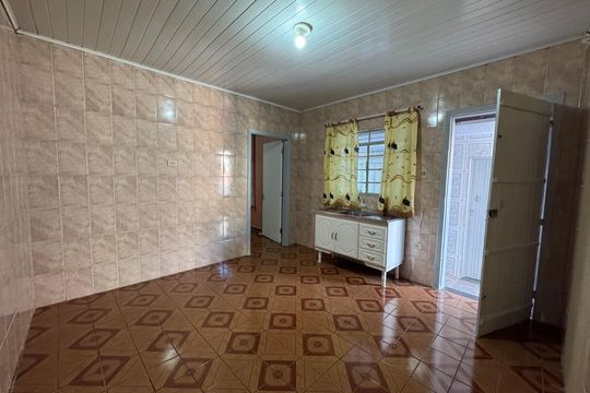 Cozinha de casa para alugar com 1 quarto, 20m² em Jardim Roberto, Osasco