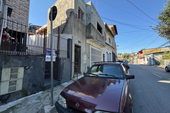 Placa de casa para alugar com 1 quarto, 20m² em Jardim Roberto, Osasco