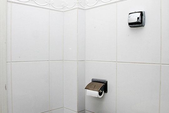 Banheiro 2 de apartamento à venda com 3 quartos, 124m² em Auxiliadora, Porto Alegre