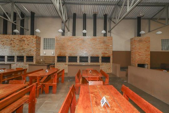Área comum - Churrasqueira de apartamento para alugar com 2 quartos, 55m² em Jardim Itu, Porto Alegre