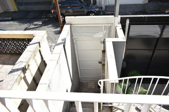 Entrada Social de casa à venda com 3 quartos, 193m² em Mirandópolis, São Paulo