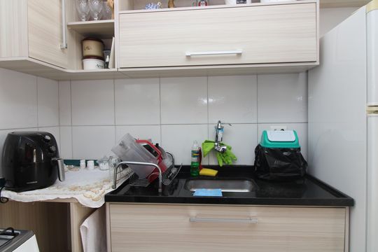 cozinha de apartamento à venda com 2 quartos, 49m² em Conjunto Habitacional Padre Manoel da Nobrega, São Paulo