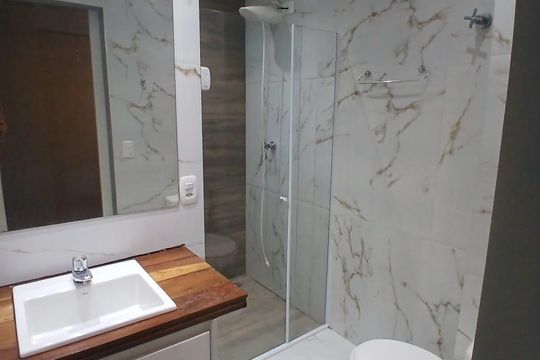 Banheiro de apartamento à venda com 2 quartos, 45m² em Vila Santa Luzia, São Bernardo do Campo