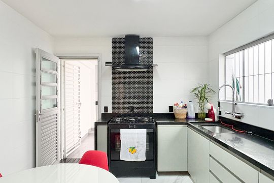 Cozinha de casa à venda com 3 quartos, 125m² em Vila Marina, São Paulo