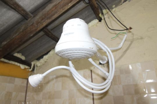 Banheiro de casa para alugar com 1 quarto, 50m² em Vila Itaim, São Paulo