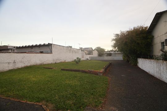 Quintal de casa para alugar com 2 quartos, 60m² em Niterói, Canoas