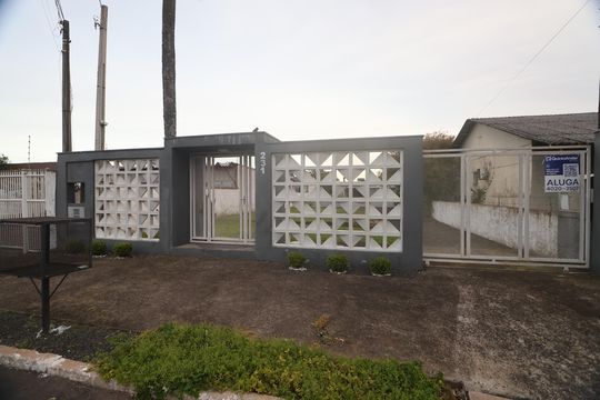 Fachada/Placa de casa para alugar com 2 quartos, 60m² em Niterói, Canoas