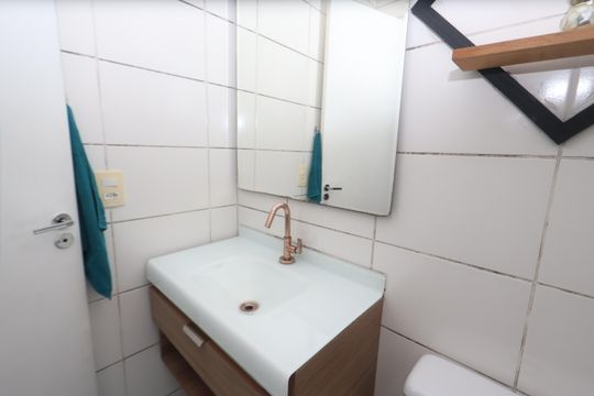 Banheiro de apartamento à venda com 2 quartos, 40m² em Sítio da Figueira, São Paulo