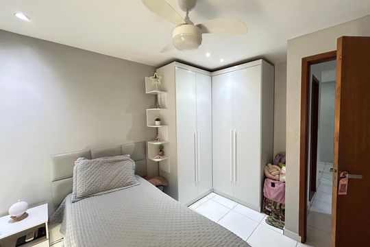 Quarto 3 de casa para alugar com 3 quartos, 120m² em Osvaldo Cruz, Rio de Janeiro