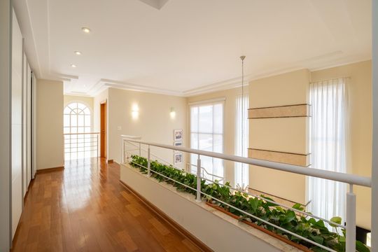 Corredor de casa à venda com 5 quartos, 390m² em Residencial Tres (Alphaville), Santana de Parnaíba