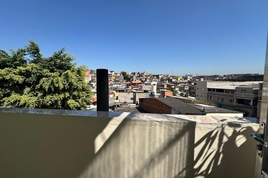Varanda de casa à venda com 5 quartos, 220m² em Vale do Sol, Barueri