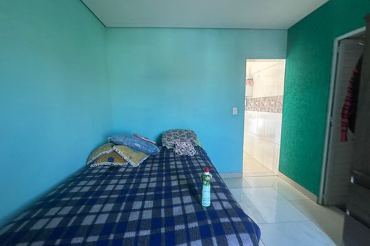 Quarto de casa à venda com 5 quartos, 220m² em Vale do Sol, Barueri