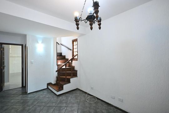Sala de casa de condomínio para alugar com 2 quartos, 140m² em Jardim Taboao, São Paulo