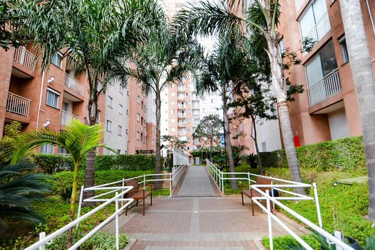 Área comum de apartamento para alugar com 2 quartos, 50m² em Jardim Rossi, Guarulhos