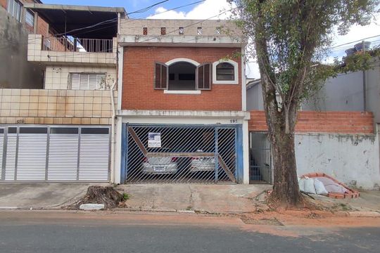 Fachada de casa para alugar com 1 quarto, 55m² em Casa Grande, Diadema