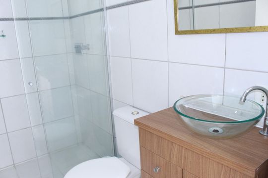 Banheiro de kitnet/studio para alugar com 1 quarto, 38m² em Vila Buarque, São Paulo