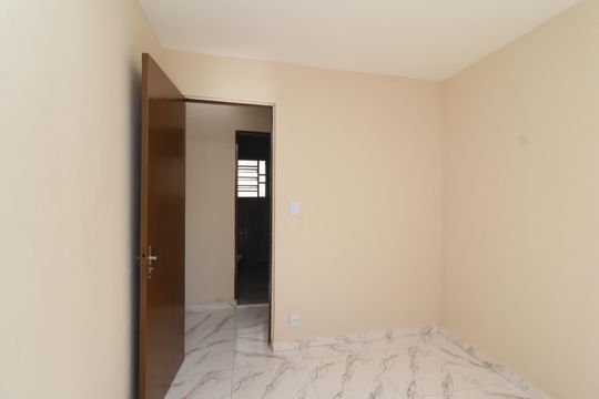 Quarto 2 de apartamento para alugar com 2 quartos, 48m² em Jardim Redil, São Paulo