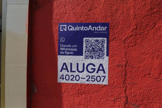 Plaquinha - Cód. SWRM-180 de apartamento para alugar com 2 quartos, 48m² em Jardim Redil, São Paulo