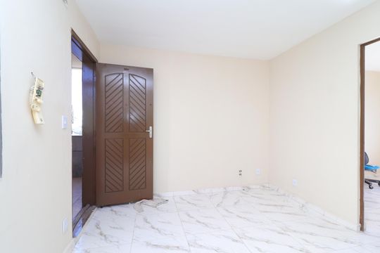 Sala de apartamento para alugar com 2 quartos, 48m² em Jardim Redil, São Paulo