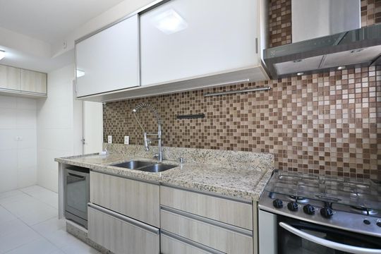 Cozinha de apartamento para alugar com 2 quartos, 95m² em Vila Sonia do Taboao, Taboão da Serra