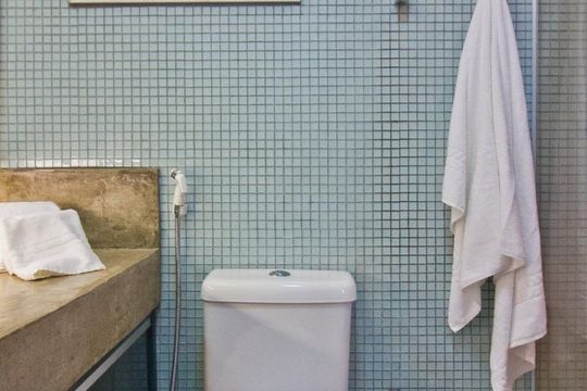 Banheiro de apartamento para alugar com 1 quarto, 32m² em Vila Uberabinha, São Paulo