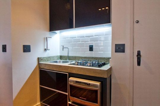 Cozinha de apartamento para alugar com 1 quarto, 32m² em Vila Uberabinha, São Paulo