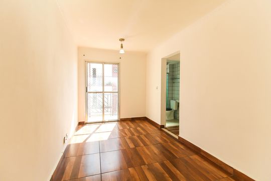 Apartamento à venda com 2 quartos, 48m² em Vila Carmosina, São Paulo