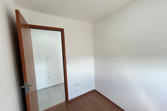 Quarto 2 de apartamento para alugar com 2 quartos, 42m² em Del Castilho, Rio de Janeiro