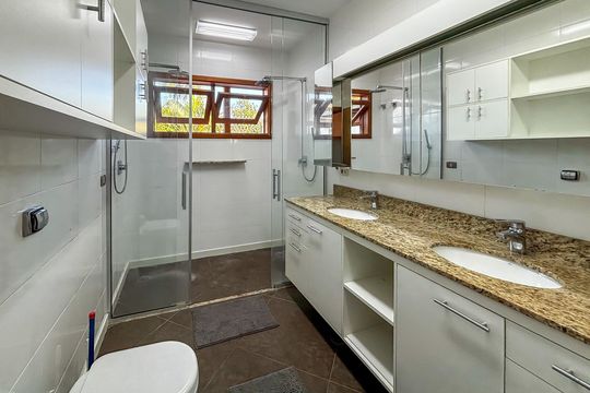 Casa à venda com 3 quartos, 452m² em Alto de Pinheiros, São Paulo