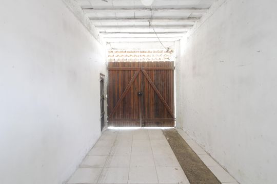 Área comum - Garagem de casa para alugar com 1 quarto, 55m² em Caminho de Búzios, Cabo Frio