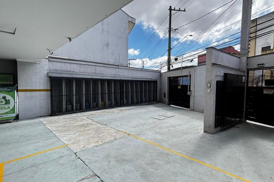 Garagem de apartamento para alugar com 2 quartos, 74m² em Vila Príncipe de Gales, Santo André