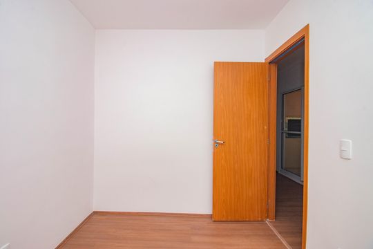 Quarto 1 de apartamento para alugar com 2 quartos, 44m² em Jardim Itu, Porto Alegre