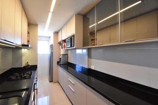 Cozinha de apartamento à venda com 2 quartos, 79m² em Alto da Xv, Curitiba