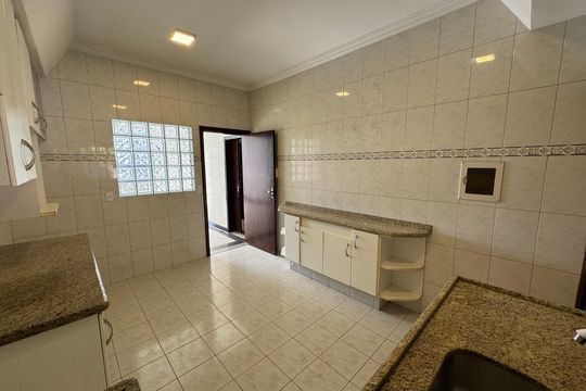Cozinha  de casa para alugar com 4 quartos, 120m² em Colônia Agrícola Arniqueira, Brasília