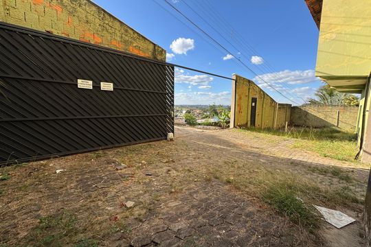 Quintal  de casa para alugar com 4 quartos, 120m² em Colônia Agrícola Arniqueira, Brasília