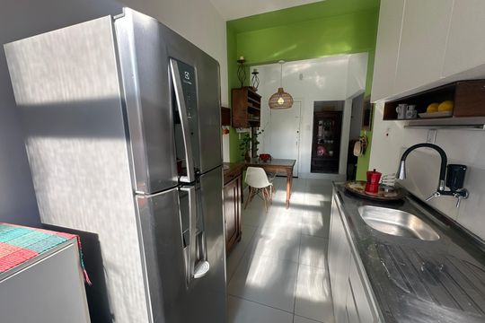 Cozinha de apartamento para alugar com 1 quarto, 49m² em Itararé, São Vicente