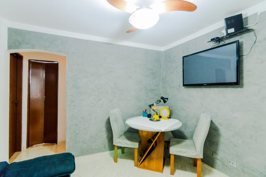 Sala  de apartamento à venda com 2 quartos, 50m² em Taboão, Guarulhos