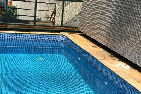 Área externa de casa para alugar com 4 quartos, 300m² em Santa Cruz, Belo Horizonte