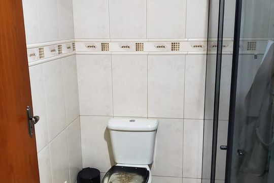 Banheiro de casa para alugar com 4 quartos, 300m² em Santa Cruz, Belo Horizonte