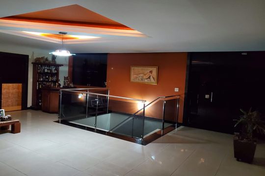 Casa para alugar com 4 quartos, 300m² em Santa Cruz, Belo Horizonte