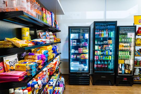 Área comum - Mercado de apartamento para alugar com 2 quartos, 64m² em Vila Alexandria, São Paulo