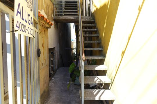Área comum - Corredor - escadas de casa para alugar com 1 quarto, 40m² em Cidade Líder, São Paulo