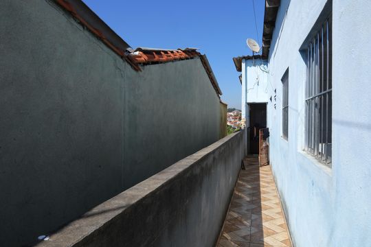 Área comum - Corredor de casa para alugar com 1 quarto, 40m² em Cidade Líder, São Paulo
