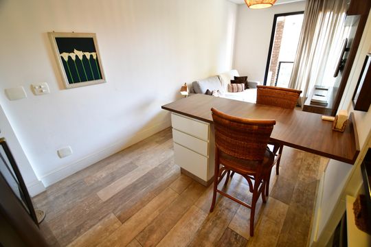 Cozinha de apartamento à venda com 1 quarto, 40m² em Cambuí, Campinas