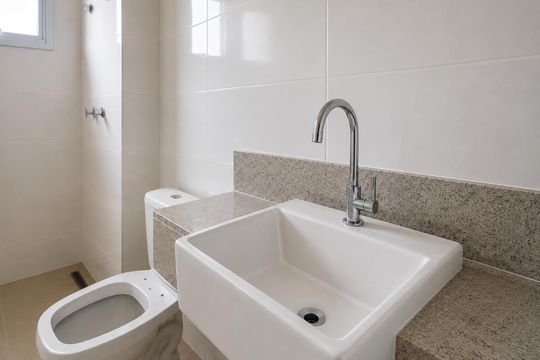Banheiro de apartamento à venda com 2 quartos, 70m² em Jardim Brasil, Campinas