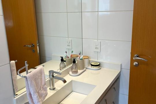 Banheiro de apartamento à venda com 2 quartos, 78m² em Campestre, Santo André