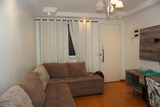 Sala de apartamento para alugar com 2 quartos, 52m² em Jardim Guaruja, Embu das Artes
