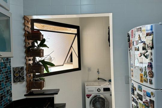 Cozinha de apartamento à venda com 1 quarto, 55m² em Cambuí, Campinas