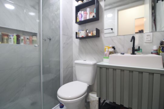 Banheiro de apartamento para alugar com 2 quartos, 46m² em Socorro, São Paulo