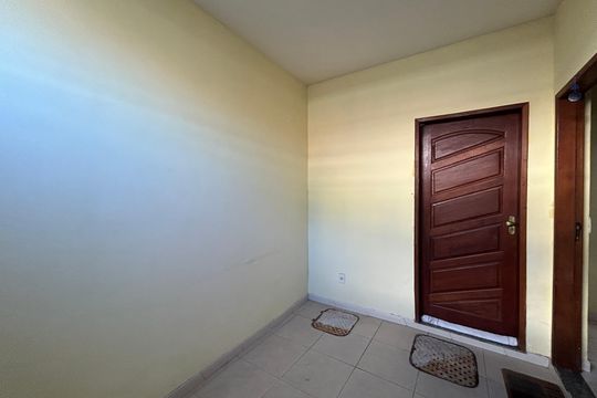 Garagem de casa à venda com 2 quartos, 70m² em Abolição, Rio de Janeiro